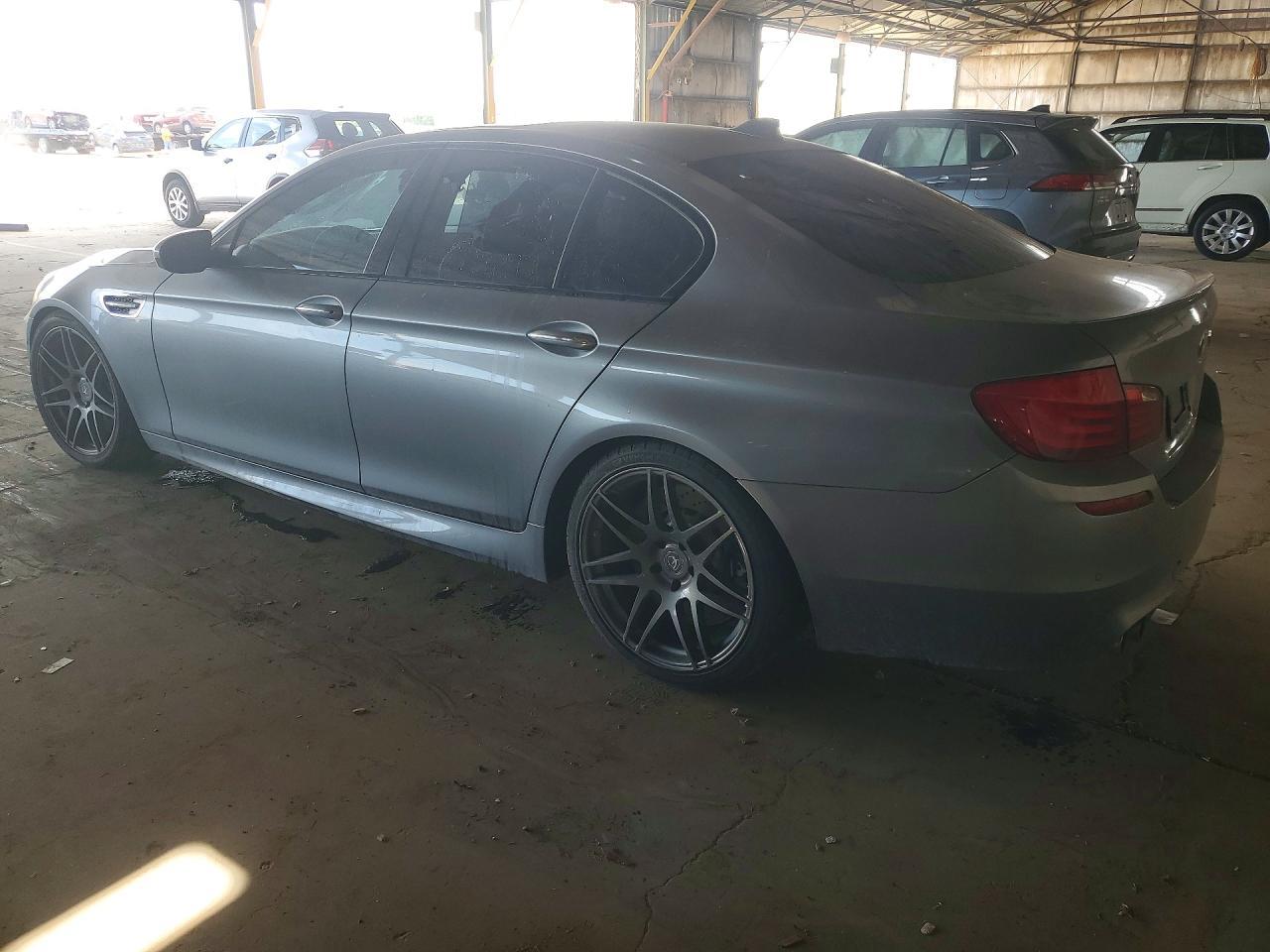 2013 BMW M5 - zdjęcie 2