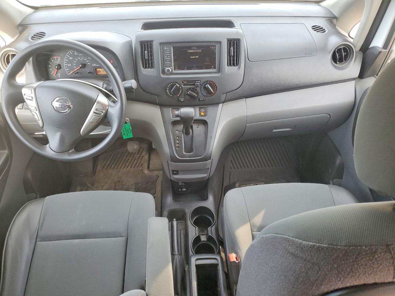 2021 Nissan Nv200 Sv - zdjęcie 8