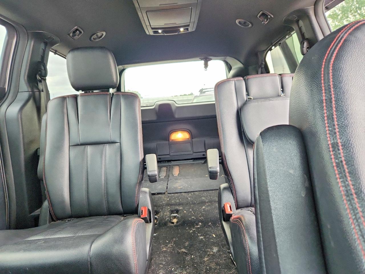 2017 Dodge Grand Caravan Gt - zdjęcie 10