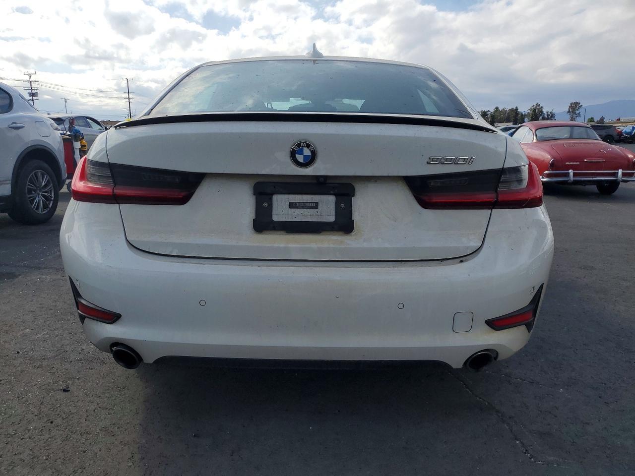 2020 BMW 330I - zdjęcie 6