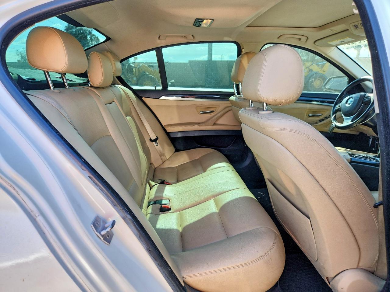2016 BMW 528 I - zdjęcie 10