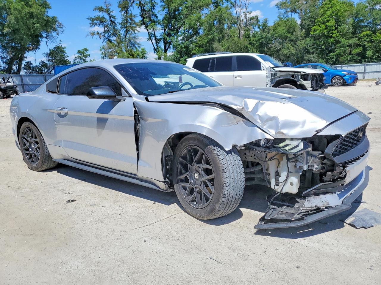 2018 Ford Mustang - zdjęcie 4