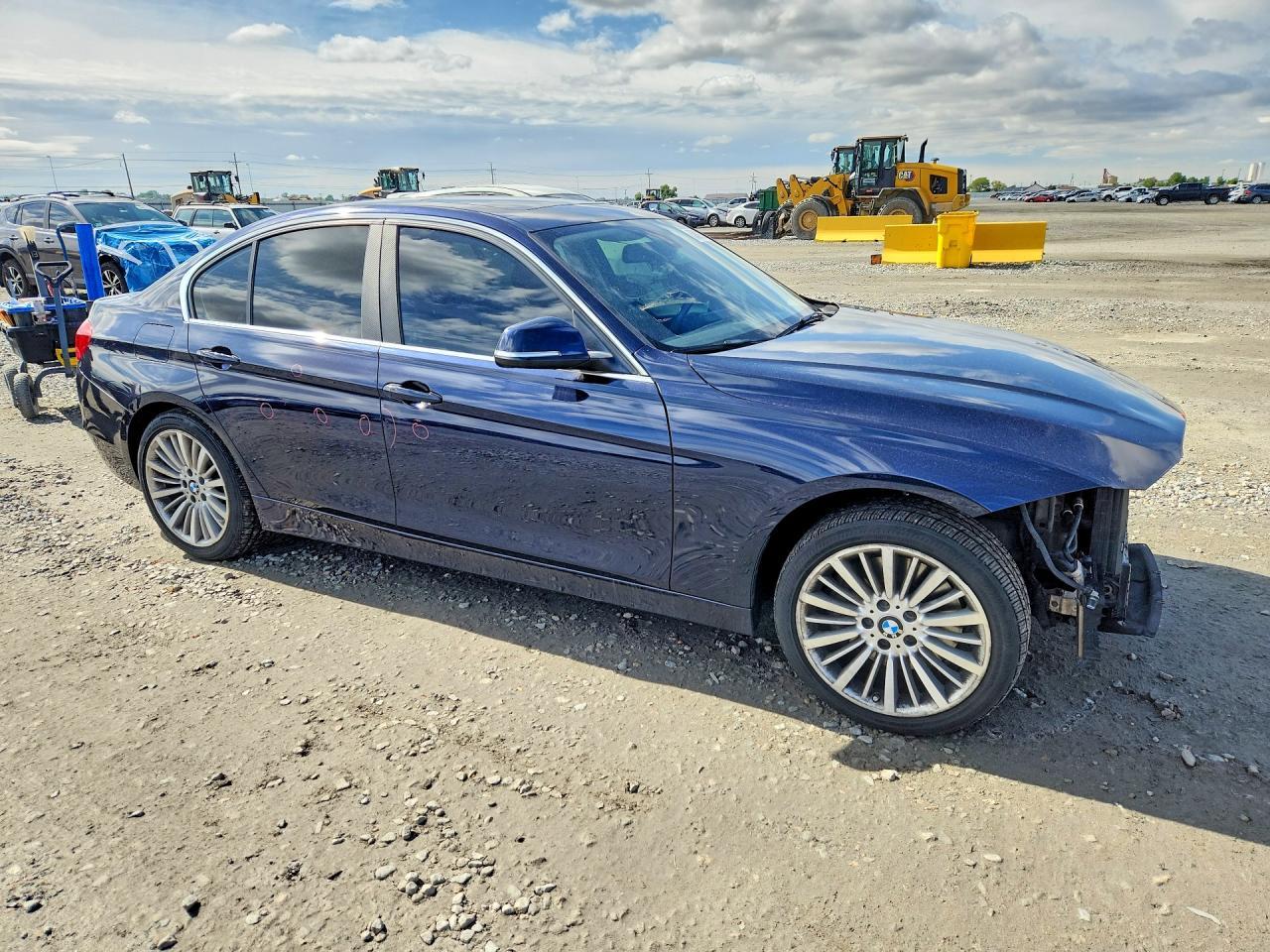 2015 BMW 335 Xi - zdjęcie 4