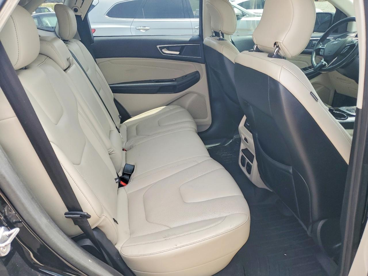 2018 Ford Edge Titanium - zdjęcie 11