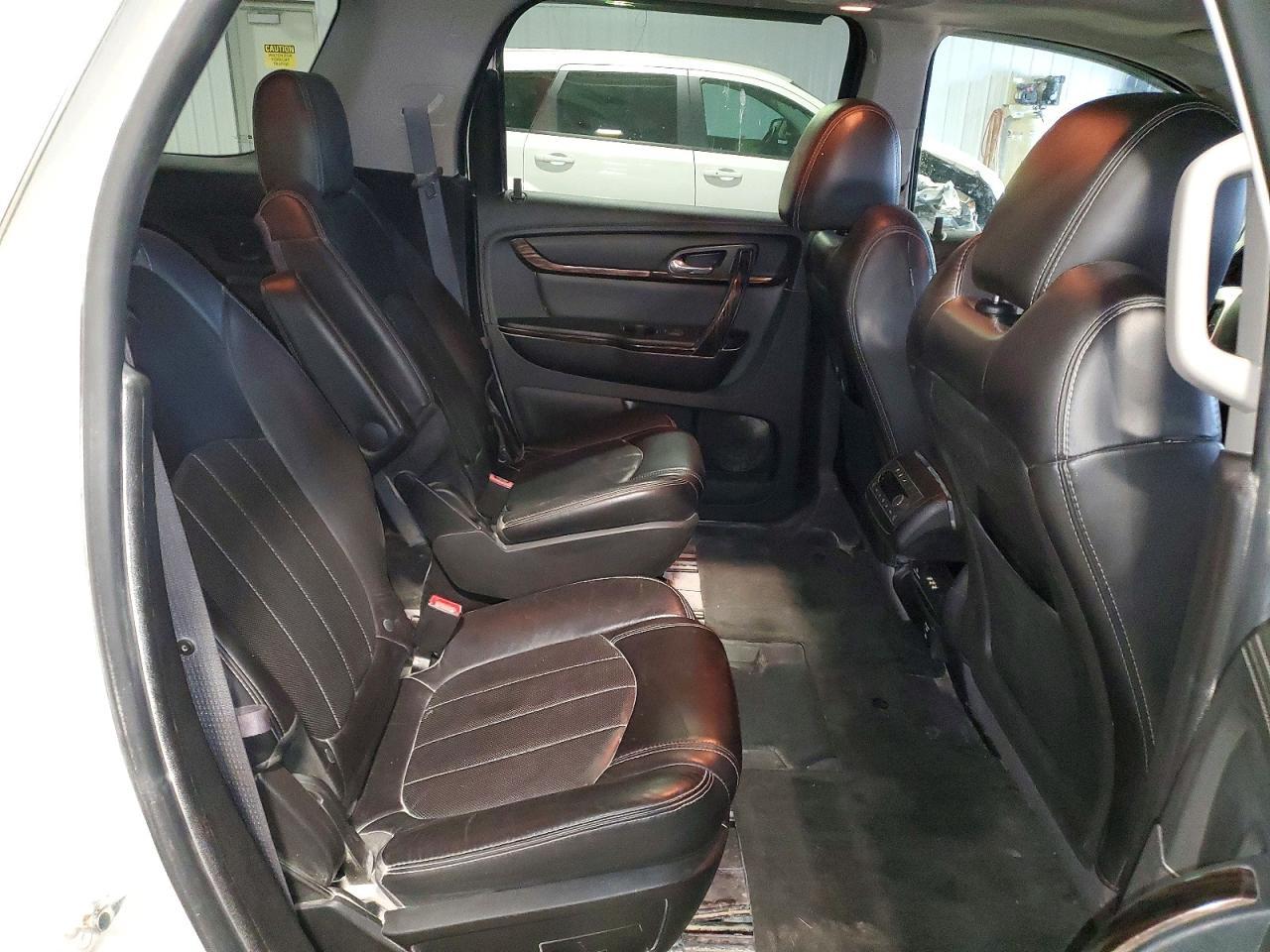 2014 GMC Acadia Denali - zdjęcie 11
