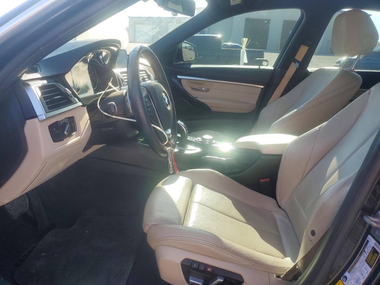 2017 BMW 330 Xi - zdjęcie 7