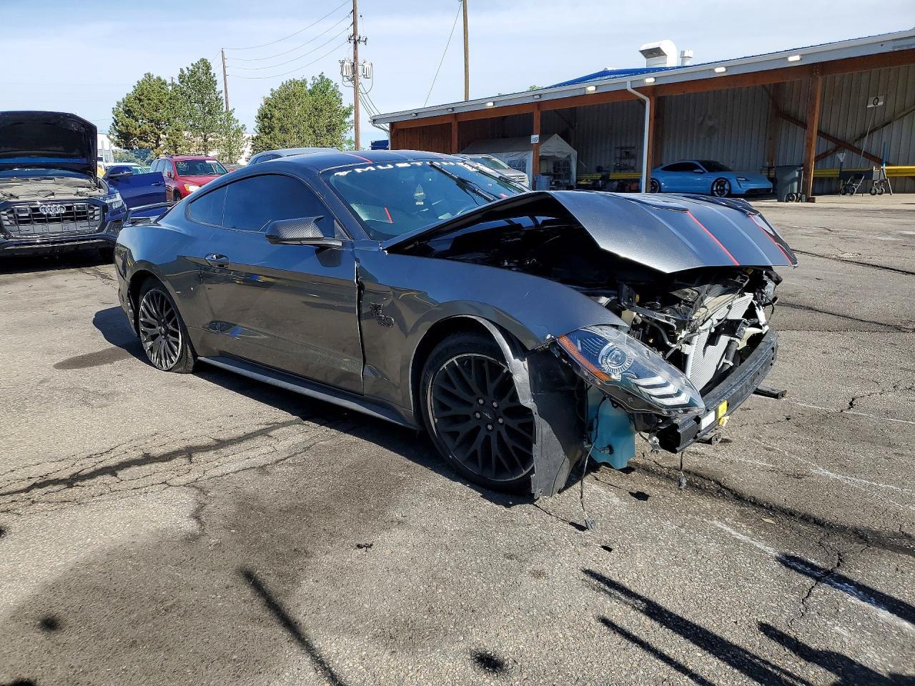 2019 Ford Mustang Gt - zdjęcie 4