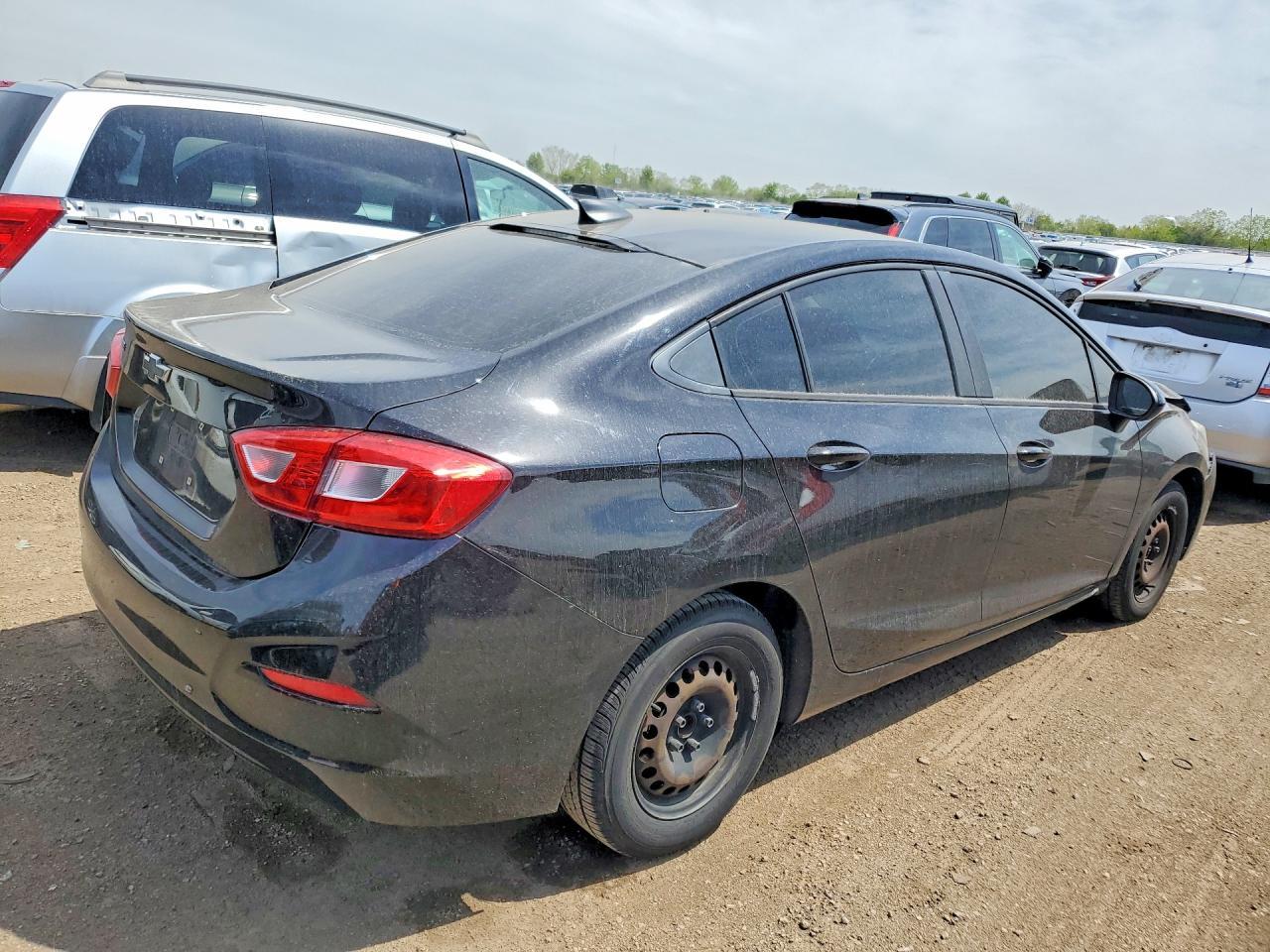 2017 Chevrolet Cruze Ls - zdjęcie 3