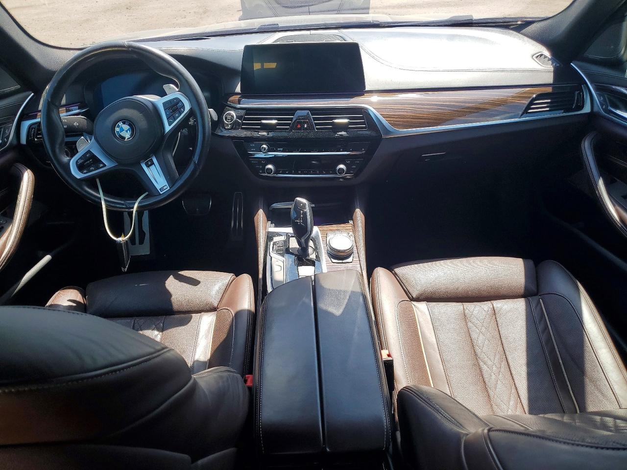 2020 BMW M550Xi - zdjęcie 8