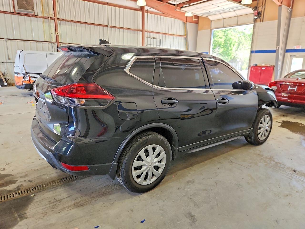 2020 Nissan Rogue S - zdjęcie 3