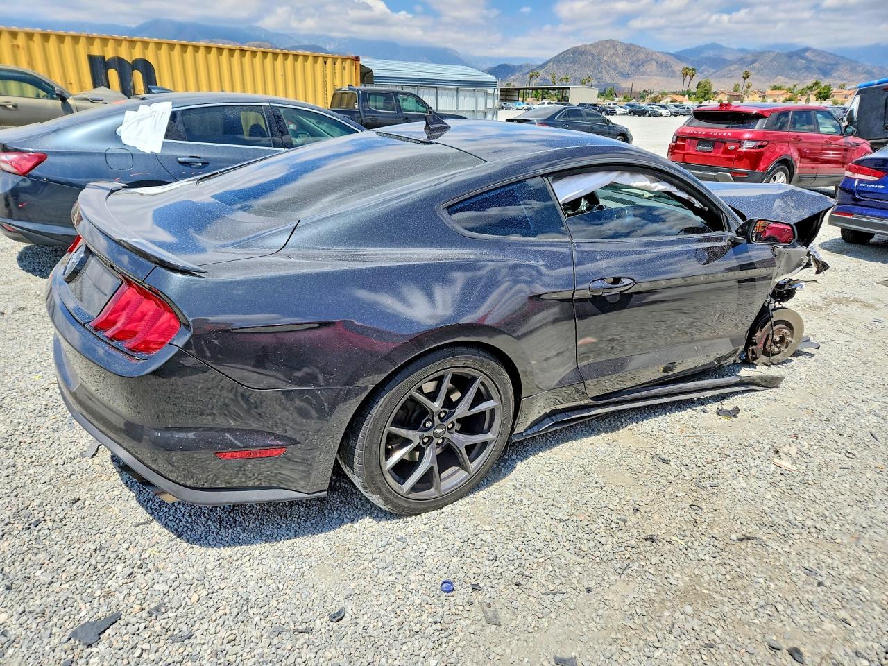 2023 Ford Mustang - zdjęcie 3