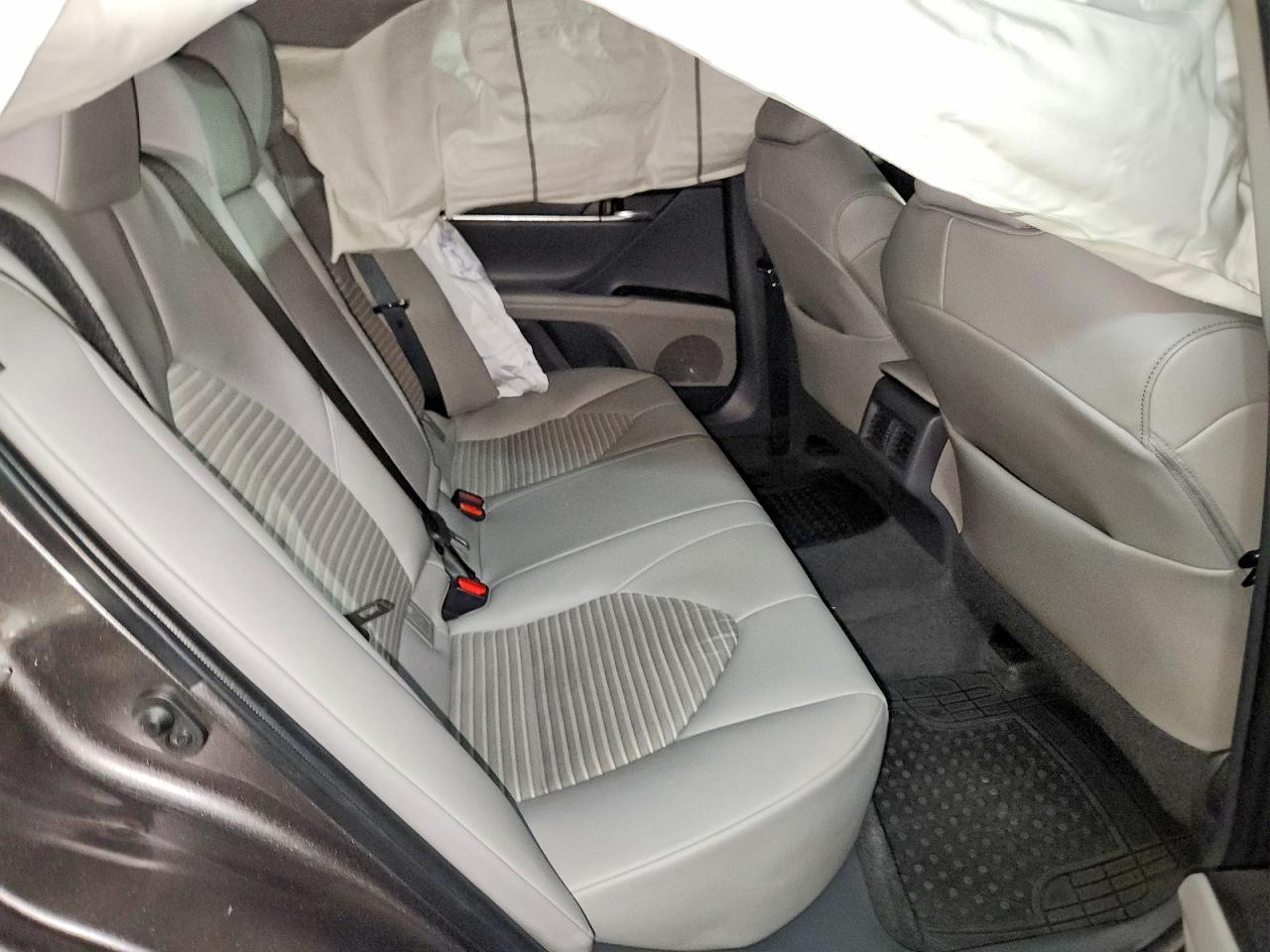 2021 Toyota Camry Se - zdjęcie 11
