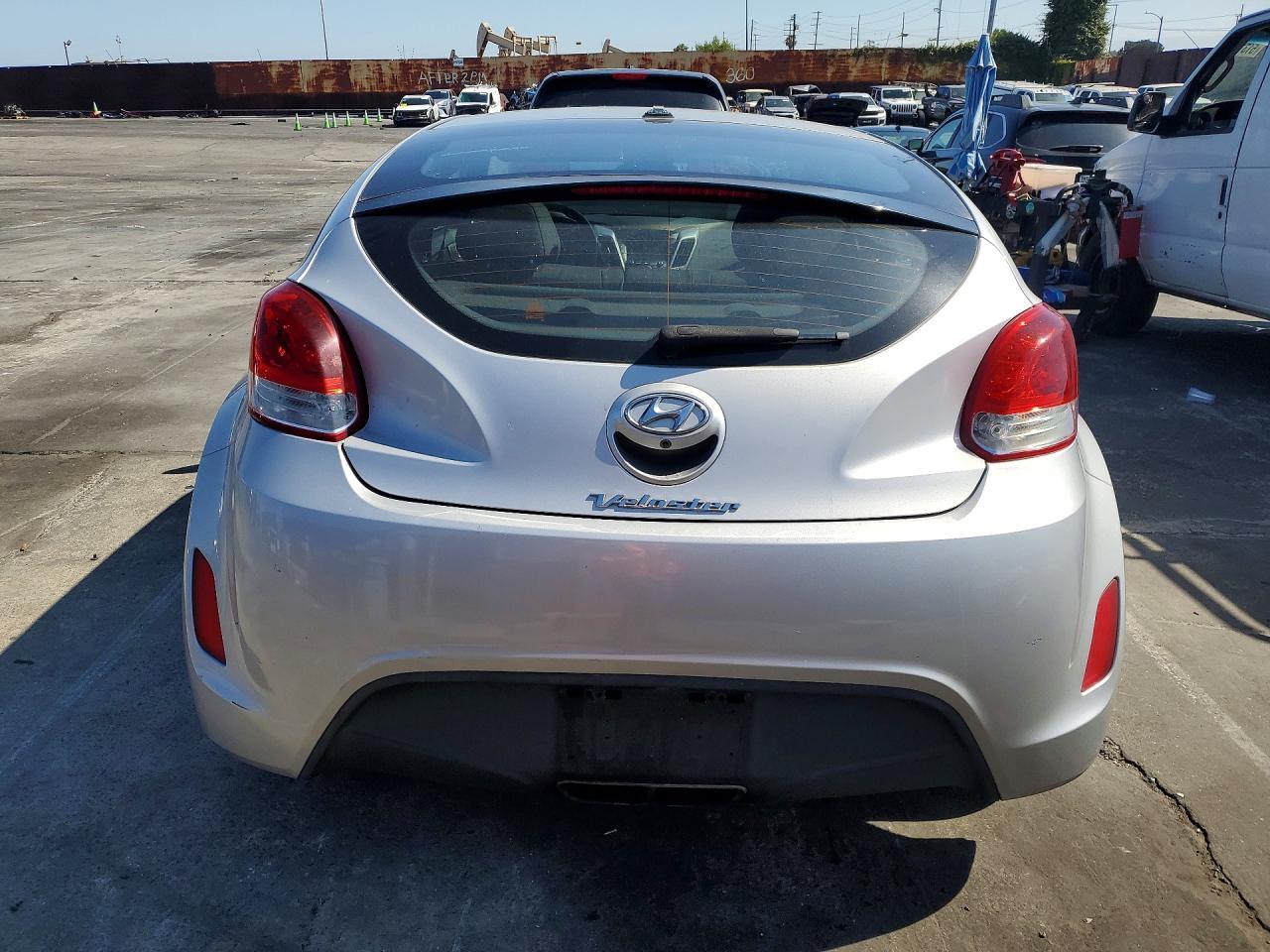 2016 Hyundai Veloster Base - zdjęcie 6