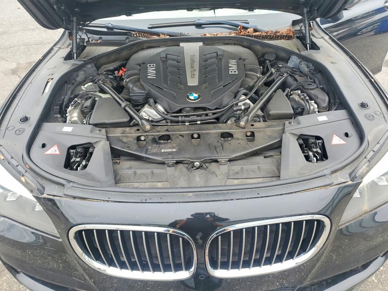 2014 BMW 750 Xi - zdjęcie 11