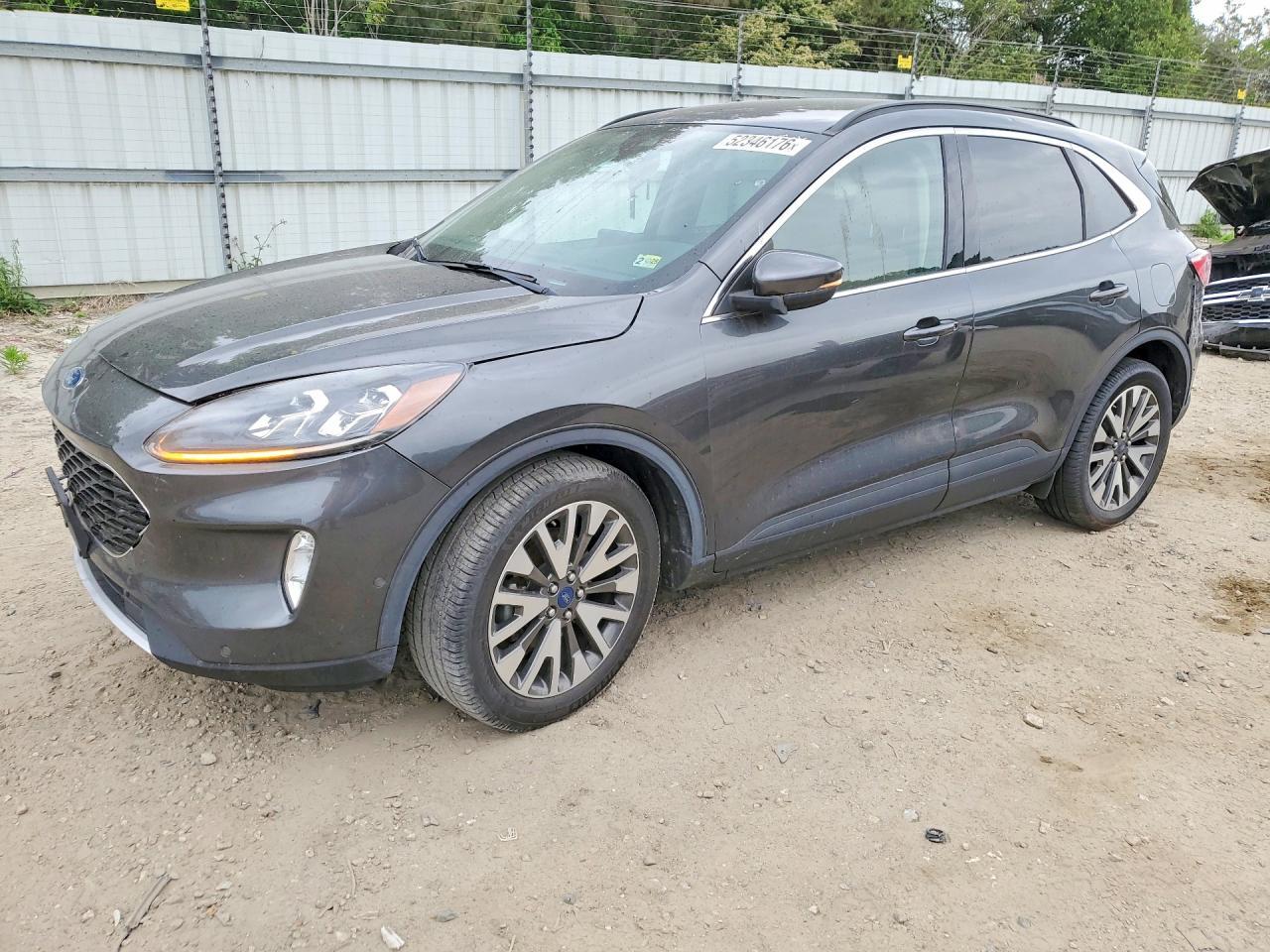 2020 Ford Escape Titanium - zdjęcie główne