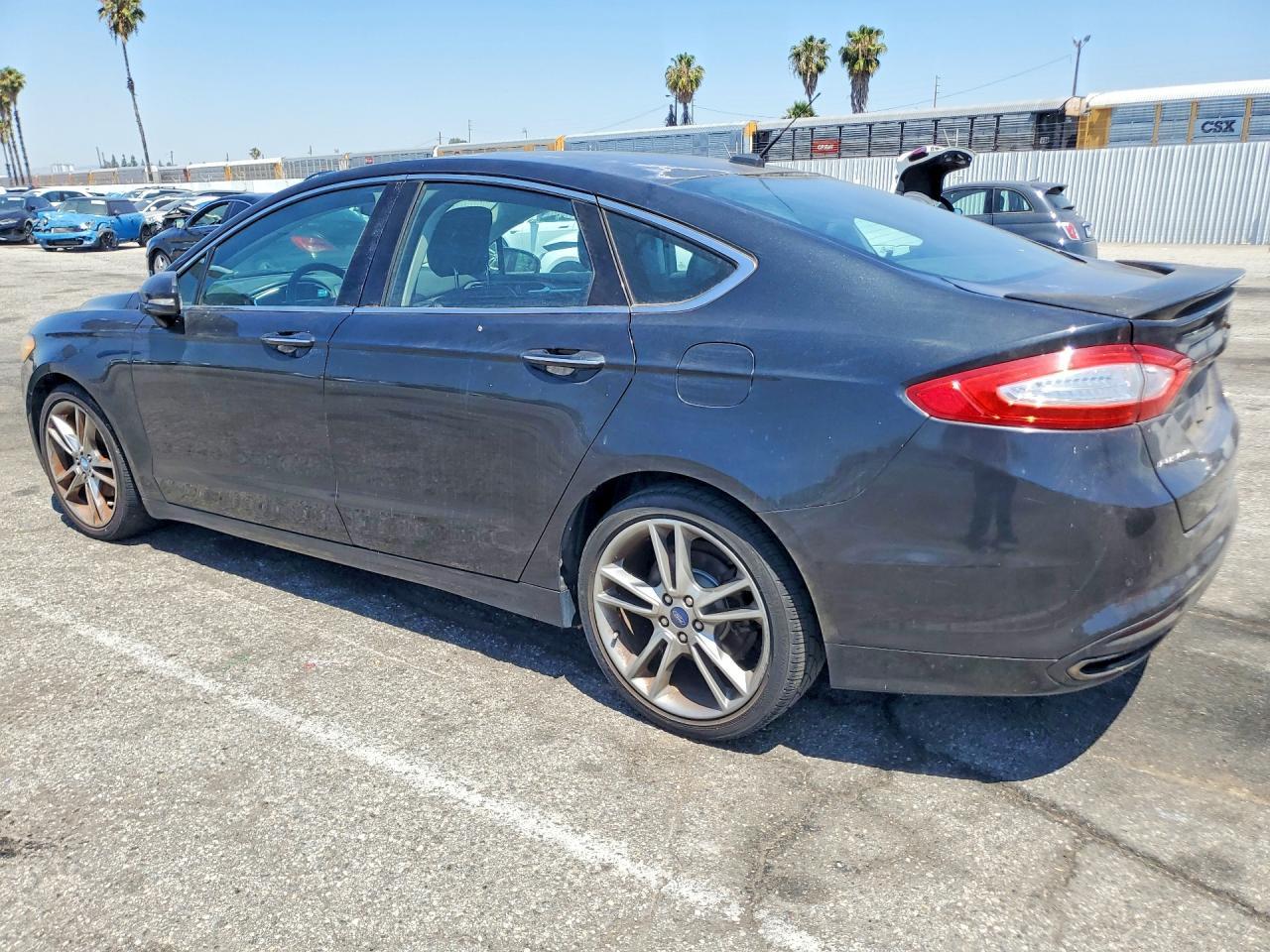 2013 Ford Fusion Titanium - zdjęcie 2