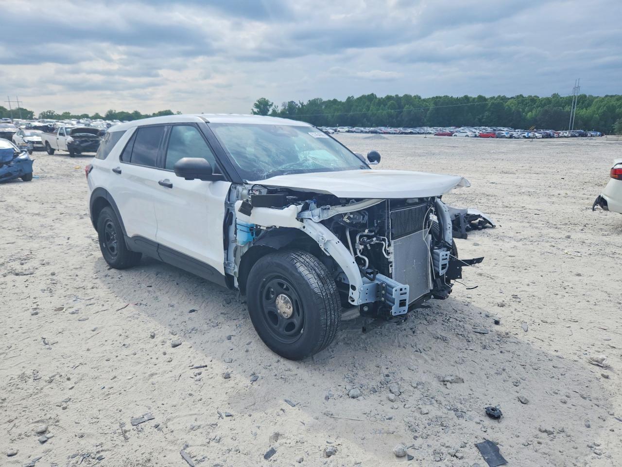 2025 Ford Explorer Police Interceptor - zdjęcie 4
