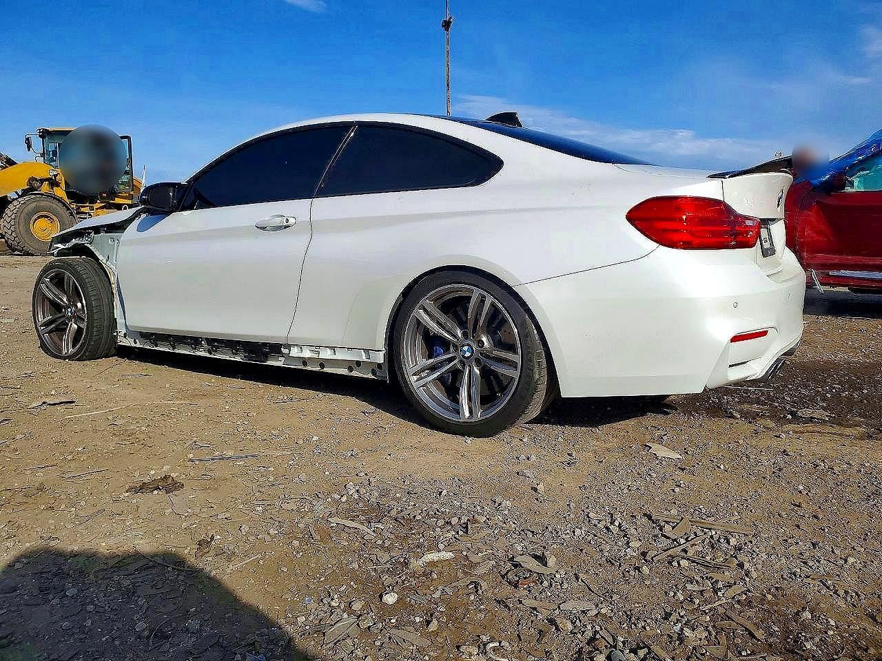2015 BMW M4 - zdjęcie 2