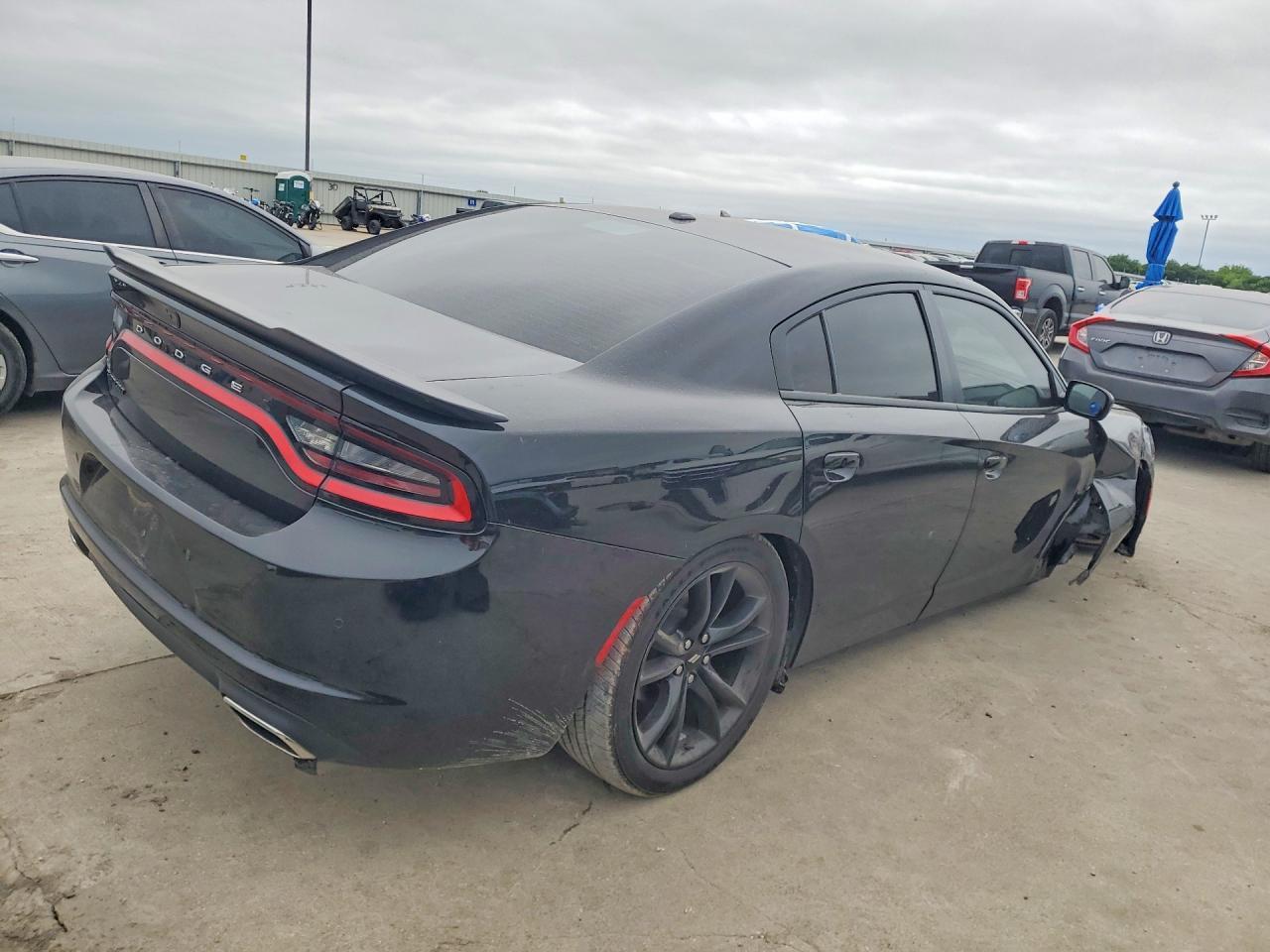 2018 Dodge Charger Sxt - zdjęcie 3