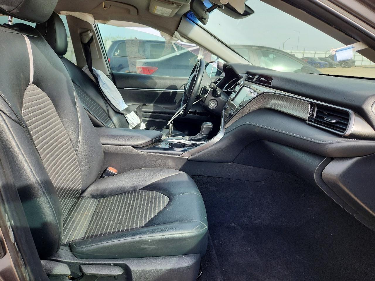 2019 Toyota Camry L - zdjęcie 7