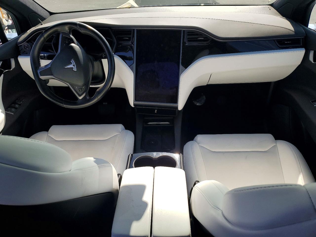 2018 Tesla Model X - zdjęcie 8