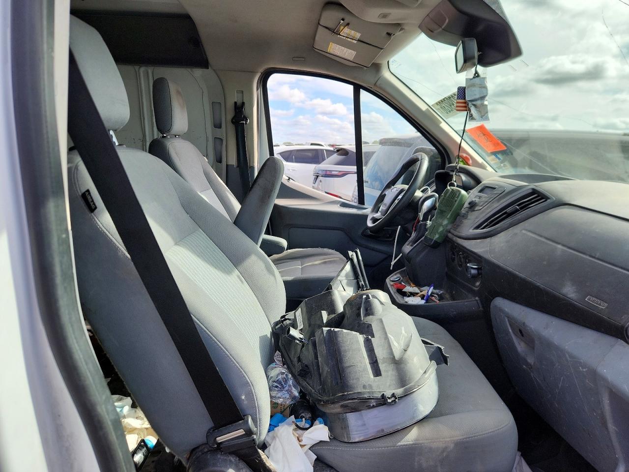 2019 Ford Transit T-250 - zdjęcie 10