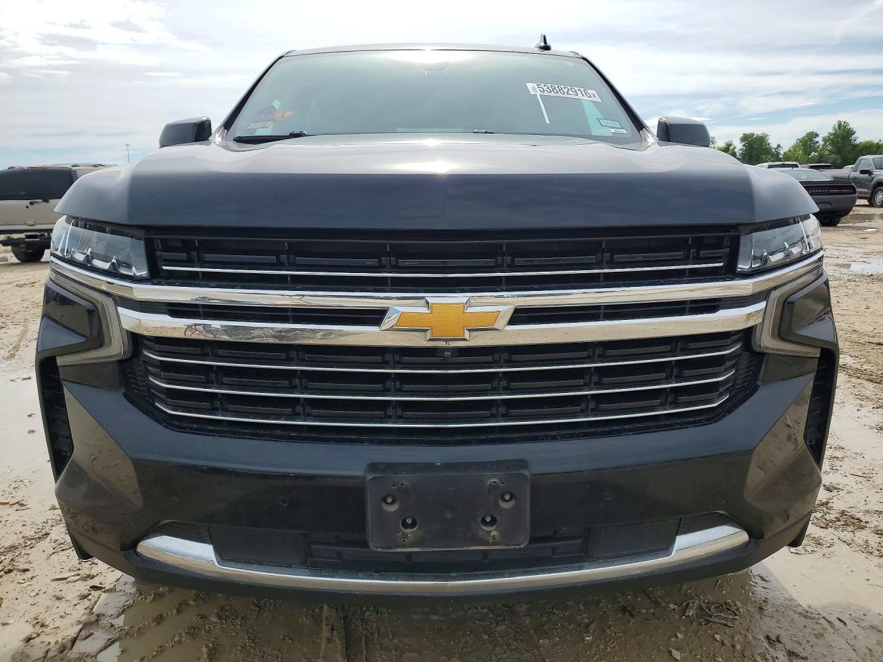 2022 Chevrolet Suburban C1500 Lt - zdjęcie 5