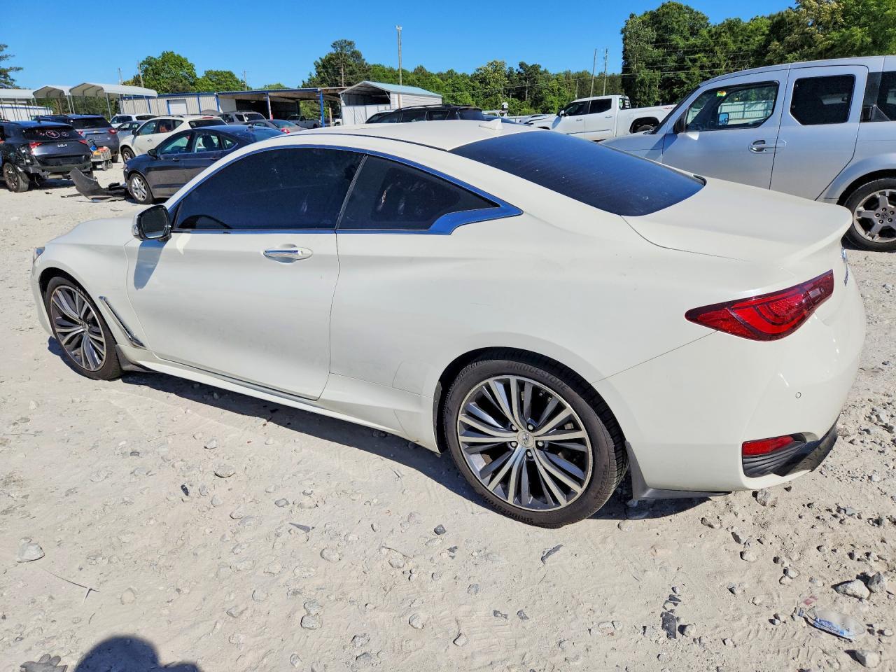 2017 Infiniti Q60 Premium - zdjęcie 2