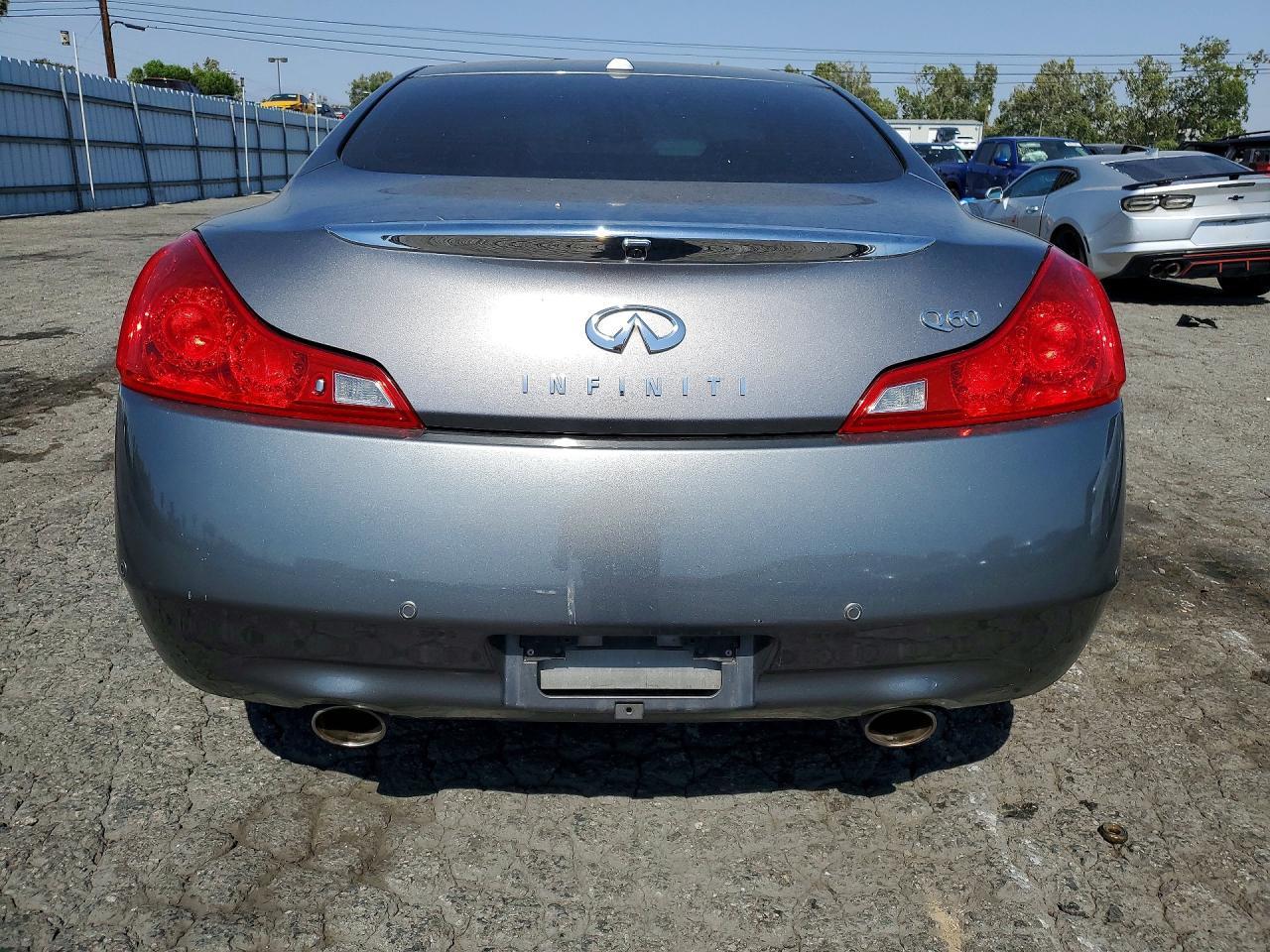2015 Infiniti Q60 Coupe Journey - zdjęcie 6