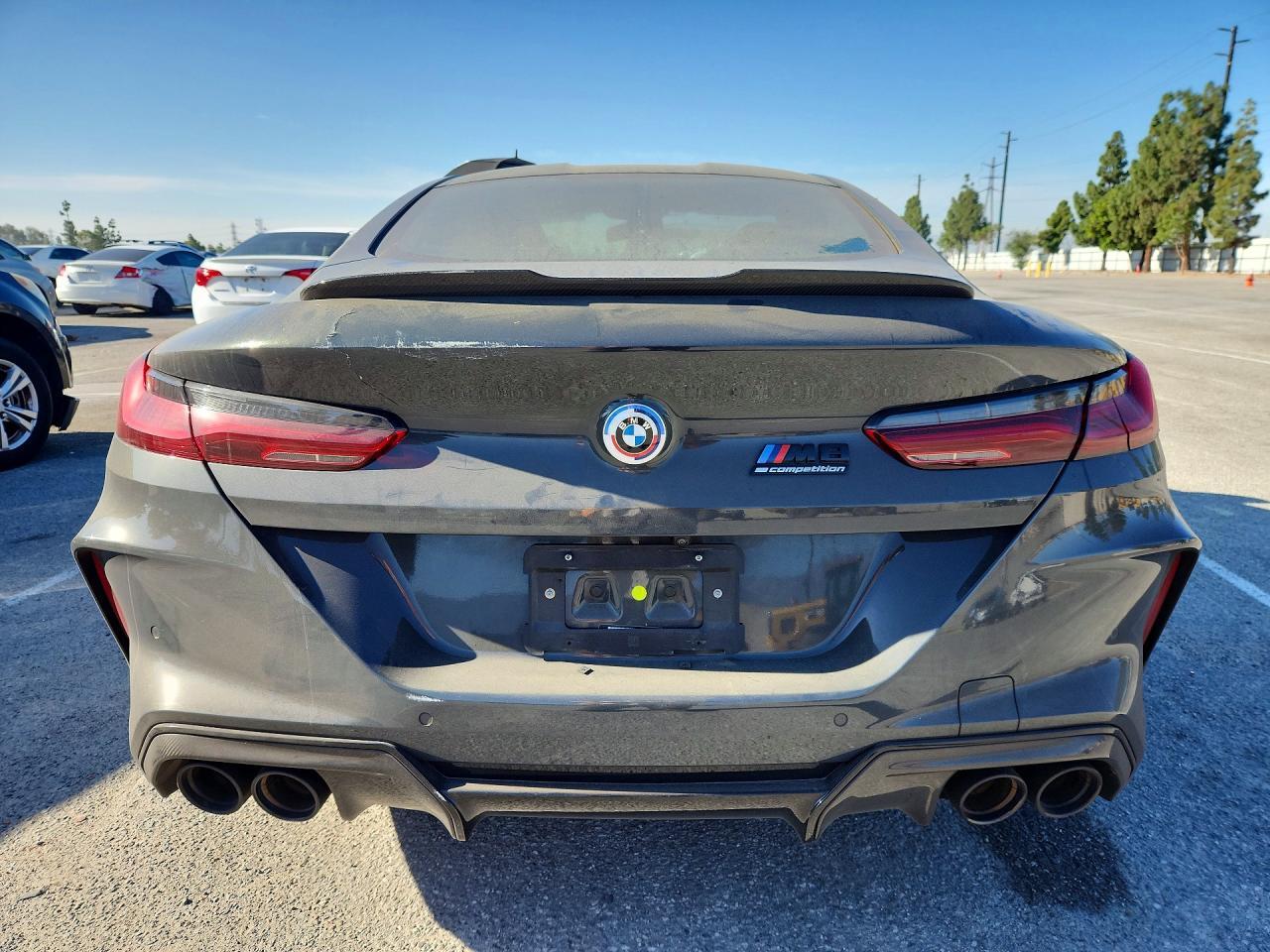 2023 BMW M8 - zdjęcie 6