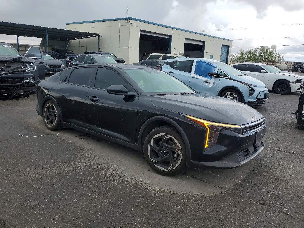 2025 Kia K4 Ex - zdjęcie 7