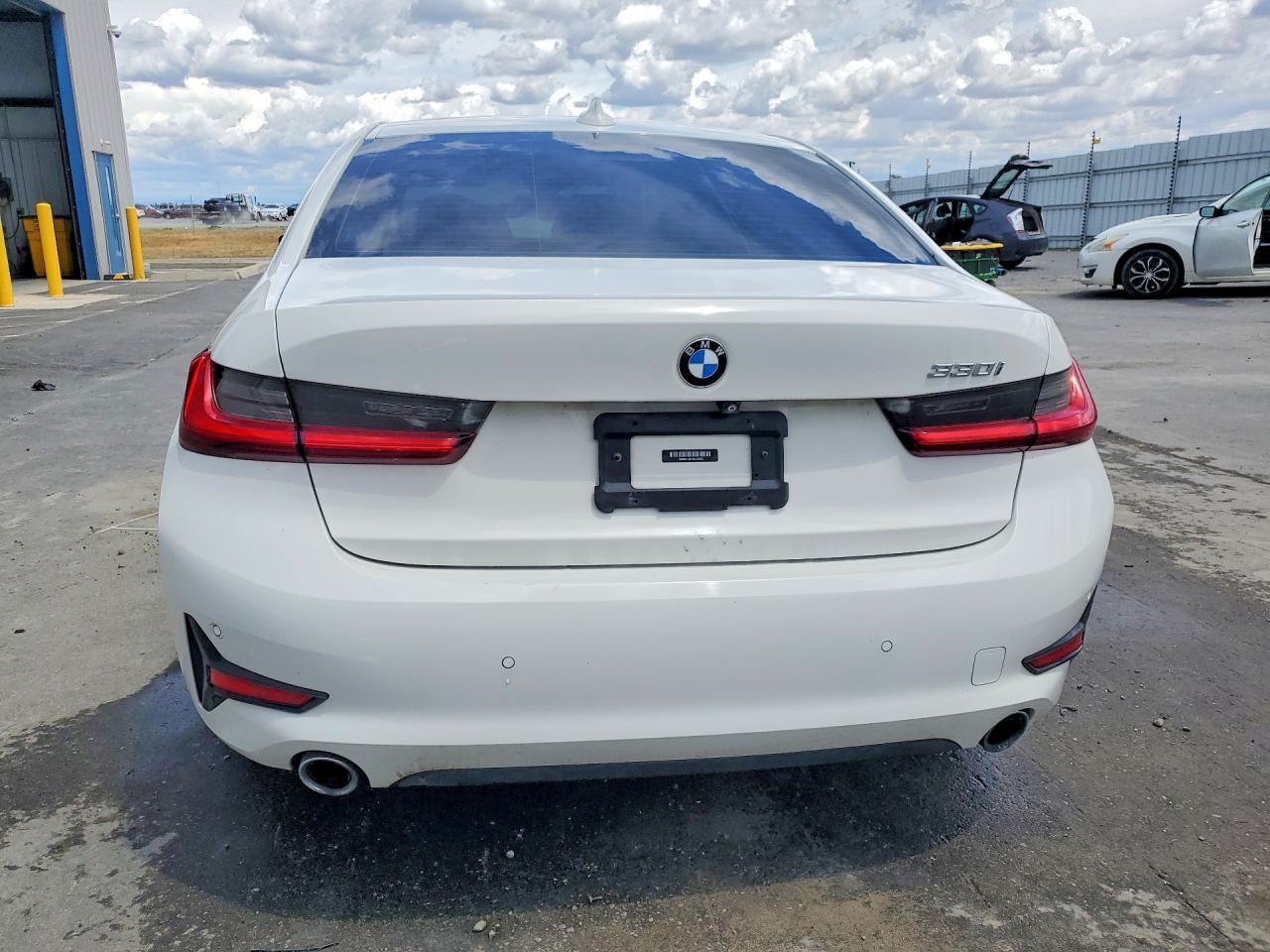2019 BMW 330I - zdjęcie 6