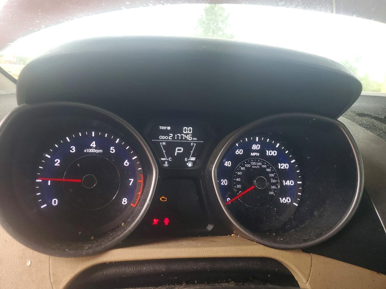 2013 Hyundai Elantra 4D - zdjęcie 9