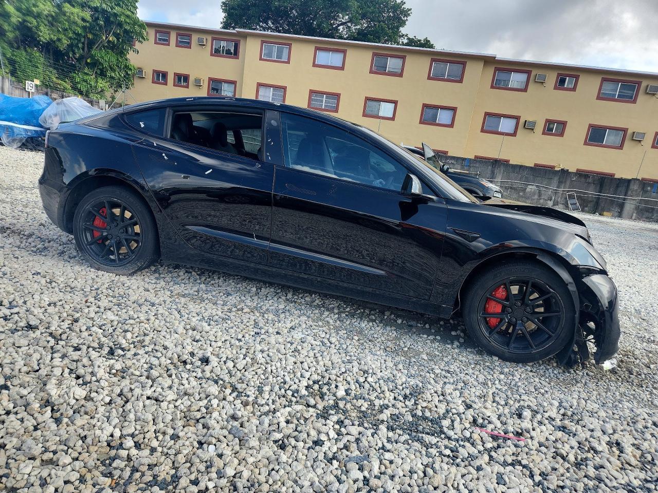 2022 Tesla Model 3 - zdjęcie 4