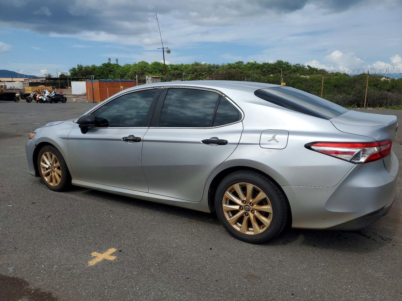 2018 Toyota Camry L - zdjęcie 2