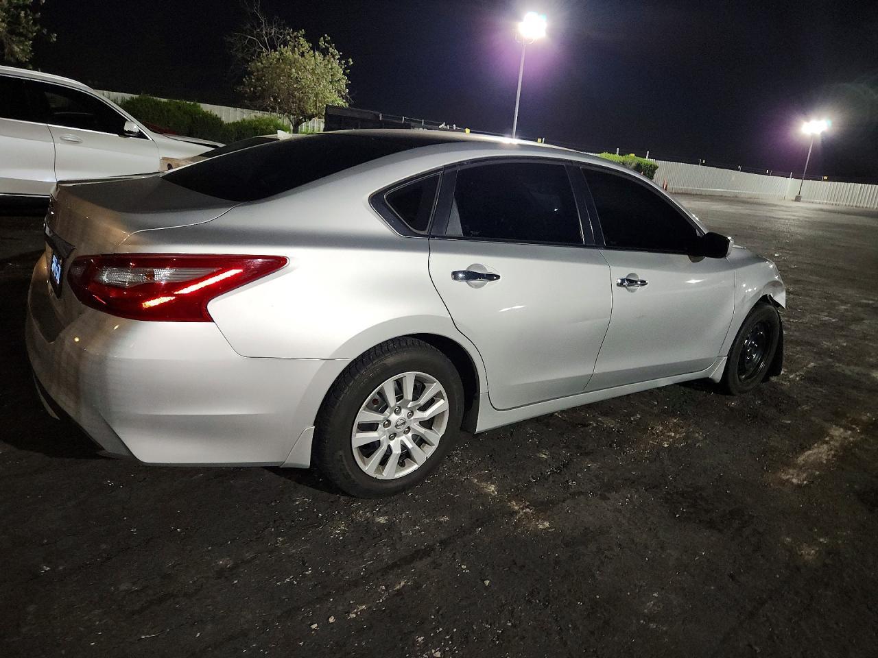 2018 Nissan Altima 2.5 S - zdjęcie 3