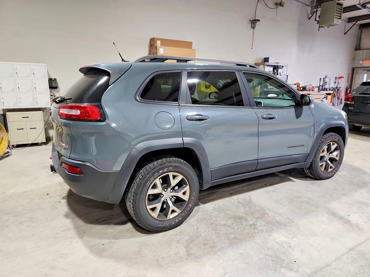 2014 Jeep Cherokee Trailhawk - zdjęcie 3
