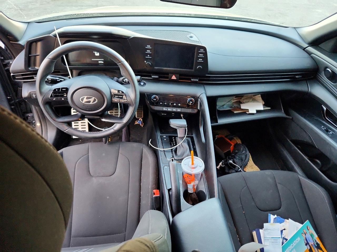 2025 Hyundai Elantra Sel Sport - zdjęcie 8