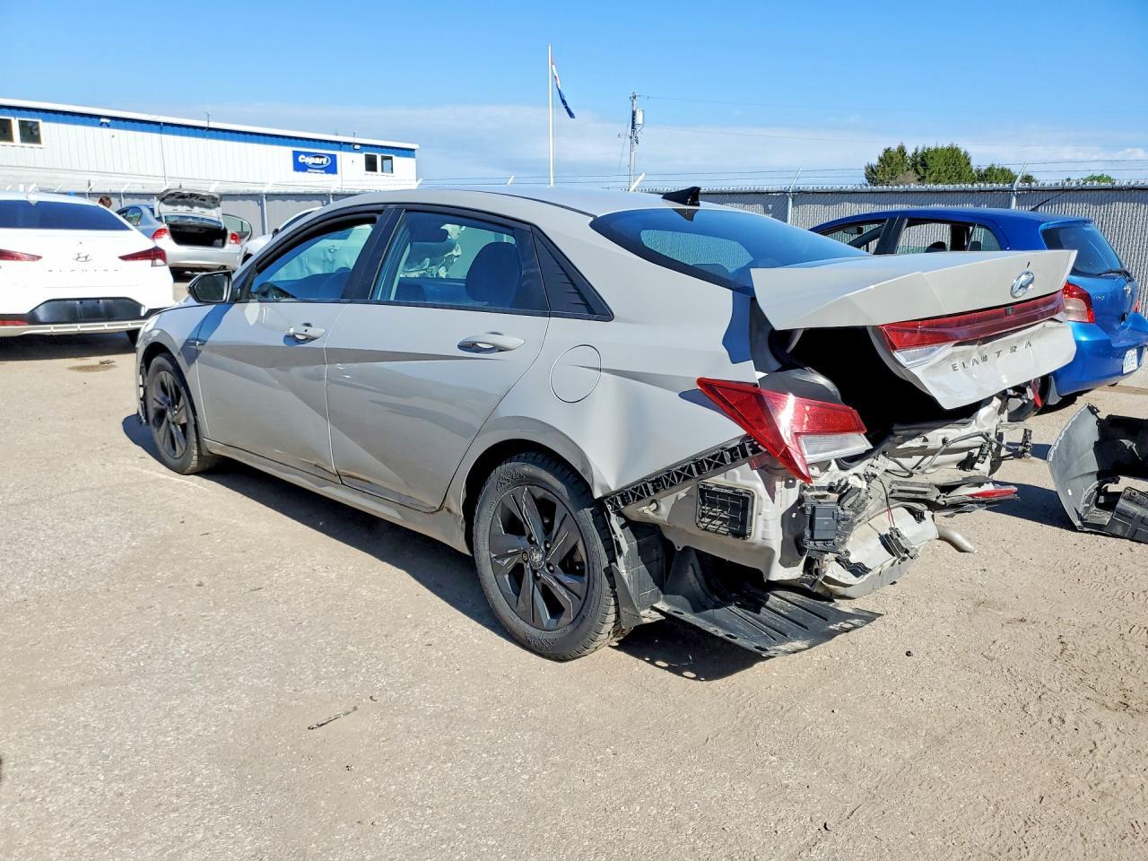 2023 Hyundai Elantra Sel - zdjęcie 2
