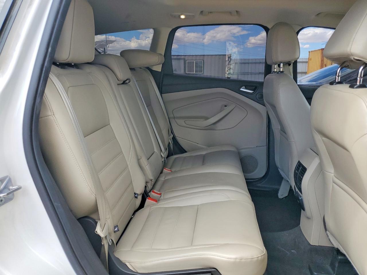 2017 Ford Escape Titanium - zdjęcie 10