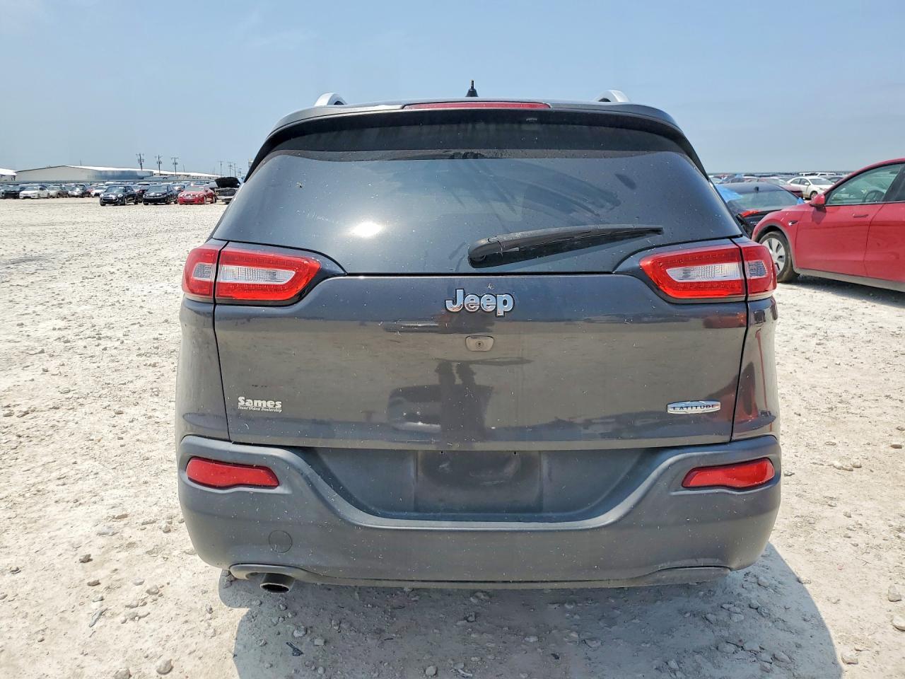 2016 Jeep Cherokee Latitude - zdjęcie 6