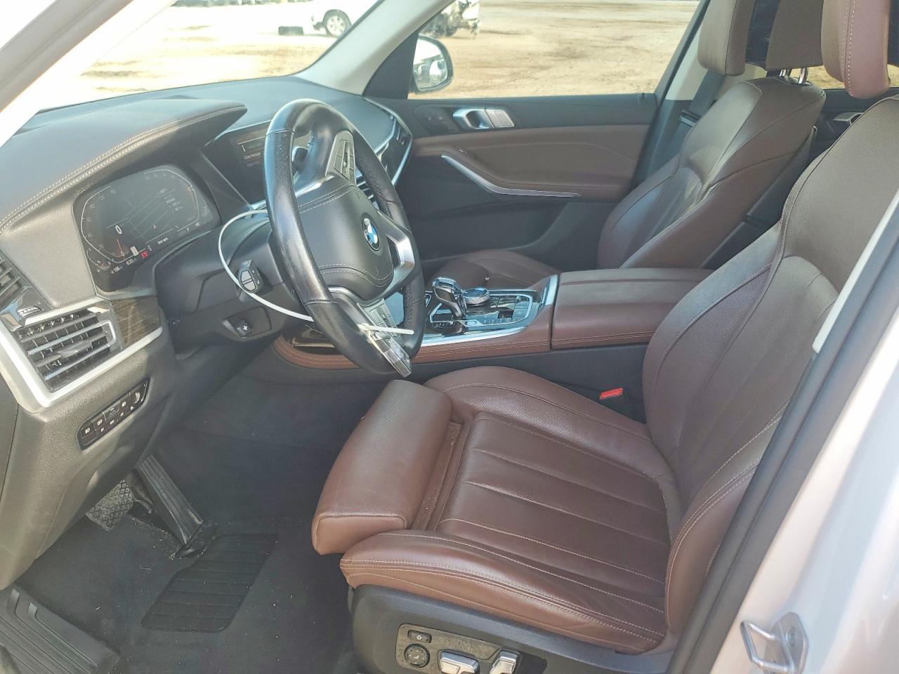 2021 BMW X7 xDrive40I - zdjęcie 7