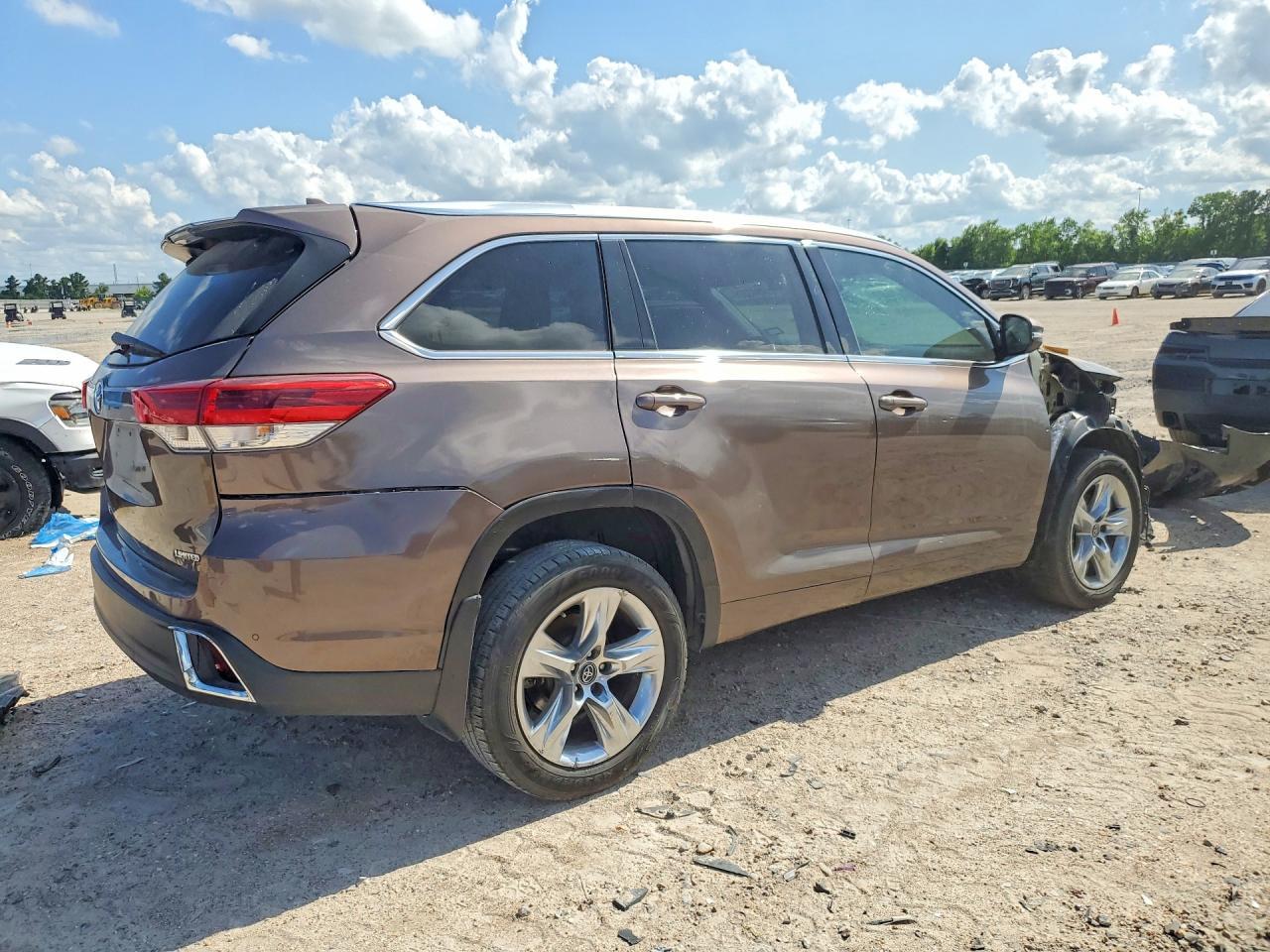 2017 Toyota Highlander Limited - zdjęcie 3