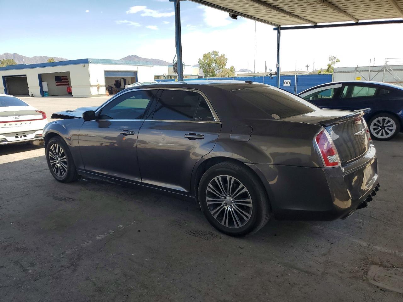2013 Chrysler 300 S - zdjęcie 2