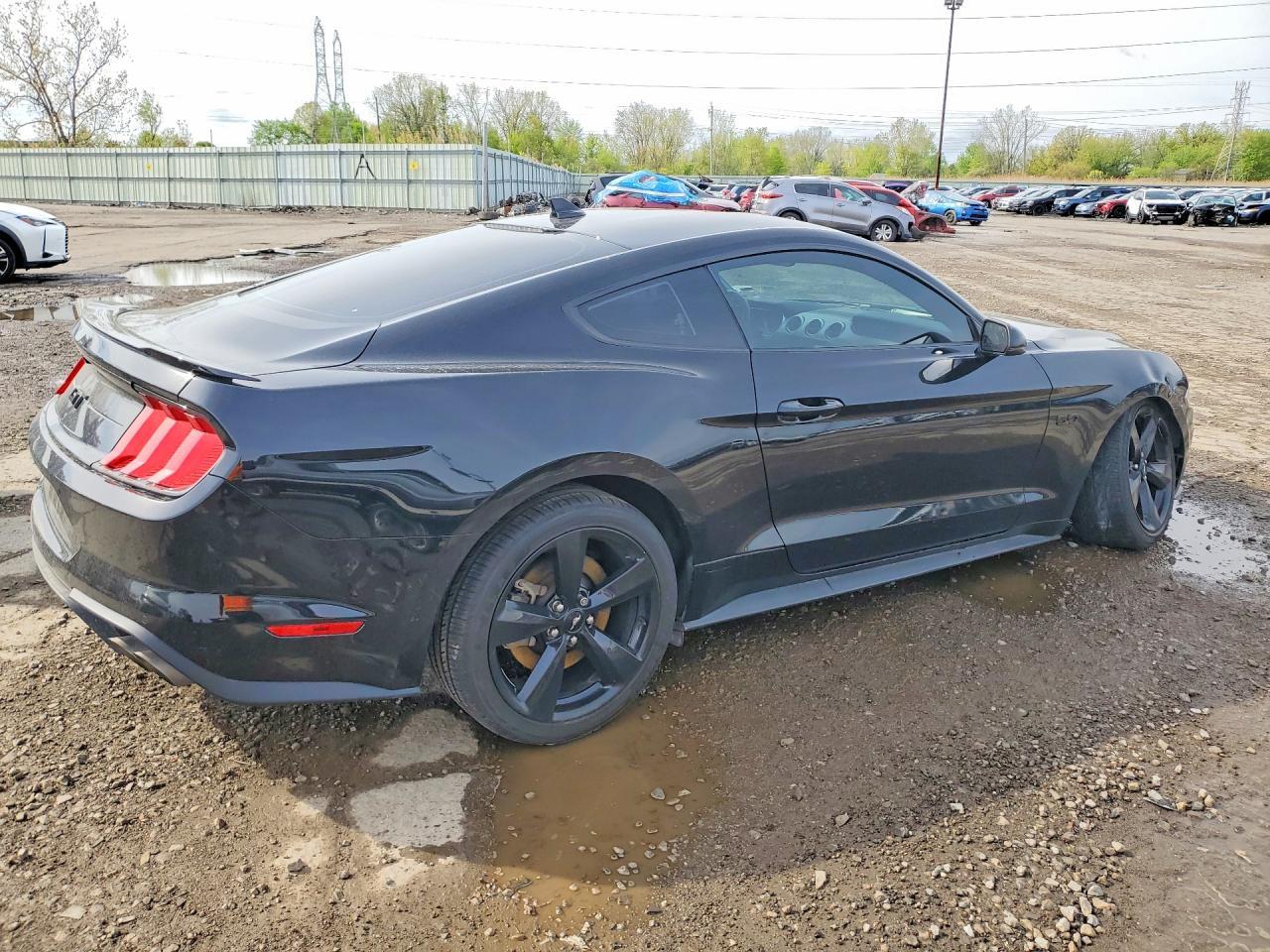 2022 Ford Mustang Gt - zdjęcie 3