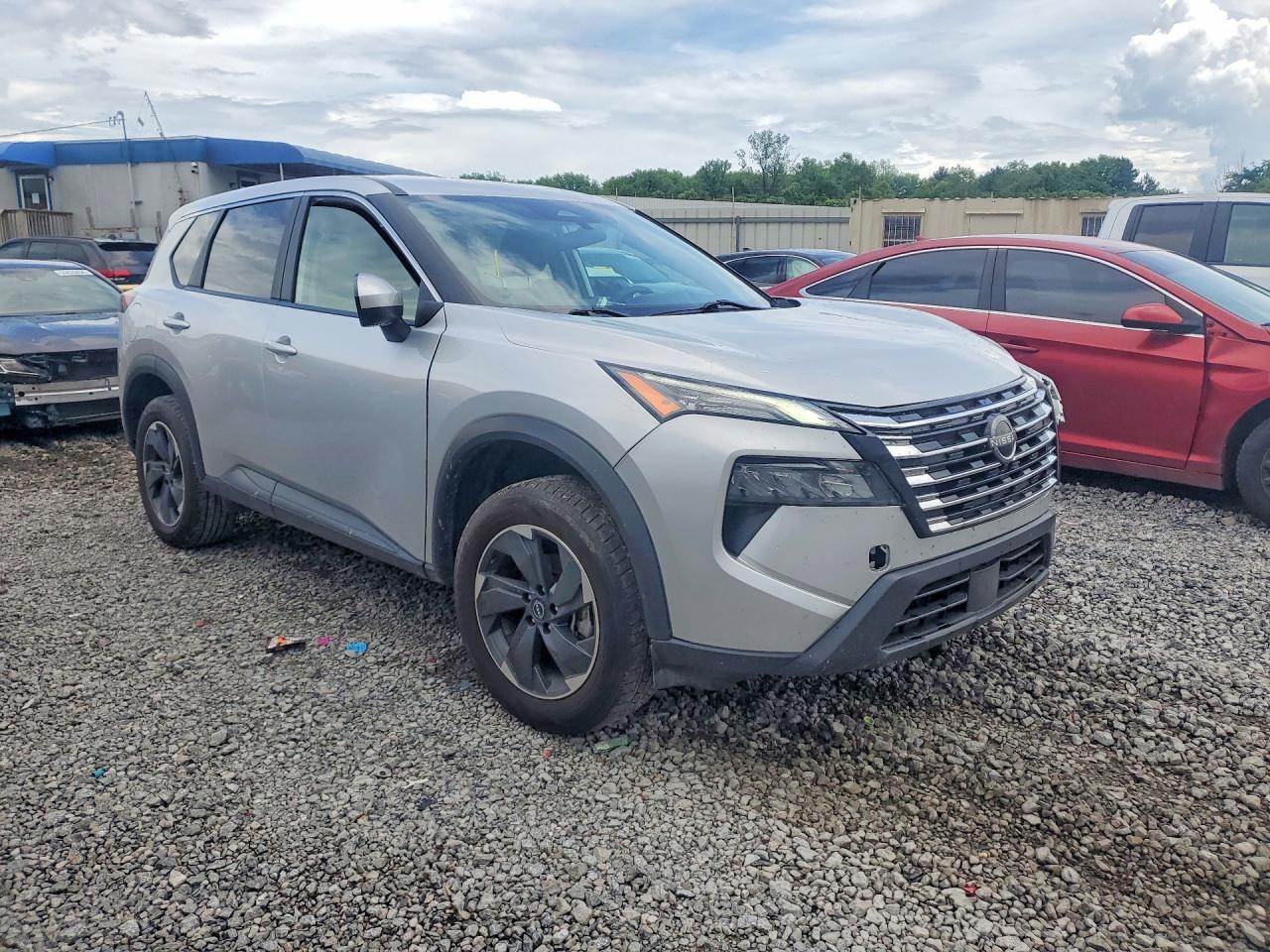 2024 Nissan Rogue Sv - zdjęcie 4