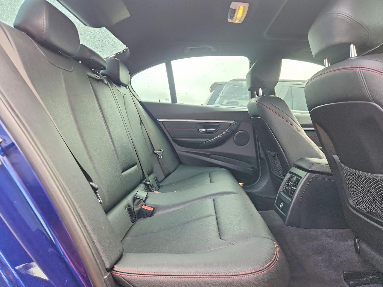 2018 BMW 330 I - zdjęcie 10