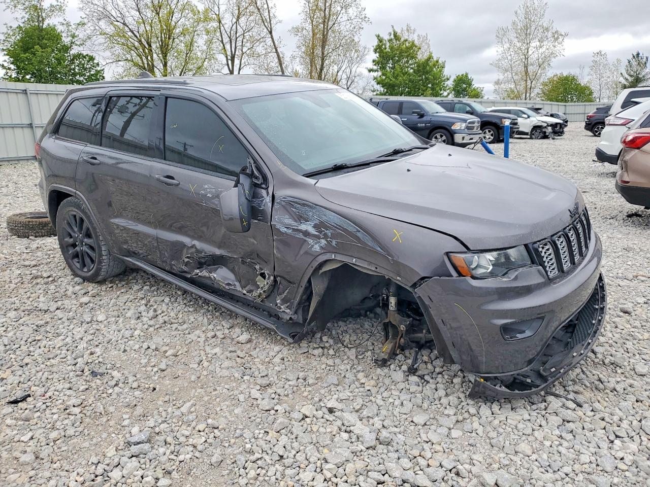 2019 Jeep Grand Cherokee Laredo - zdjęcie 4
