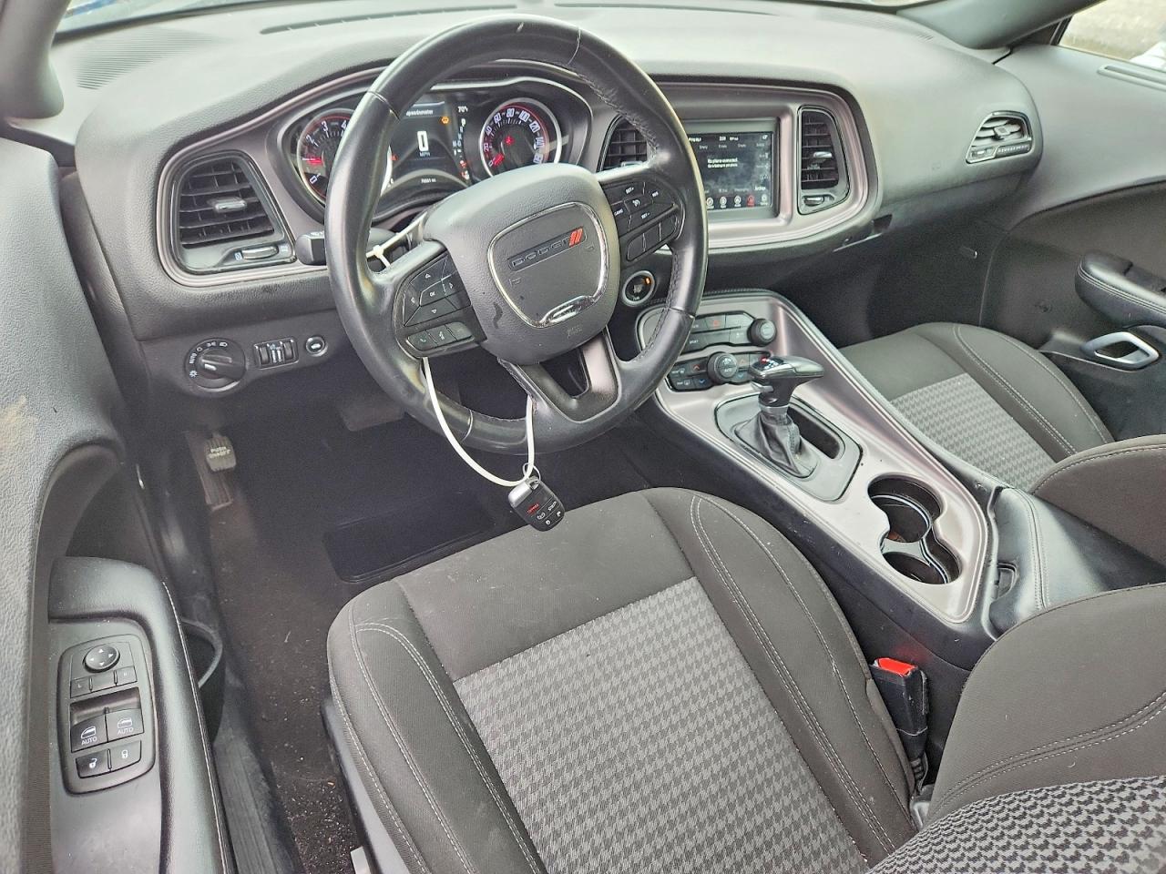 2023 Dodge Challenger Sxt - zdjęcie 8