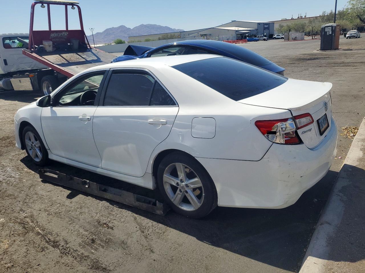 2014 Toyota Camry Se - zdjęcie 2